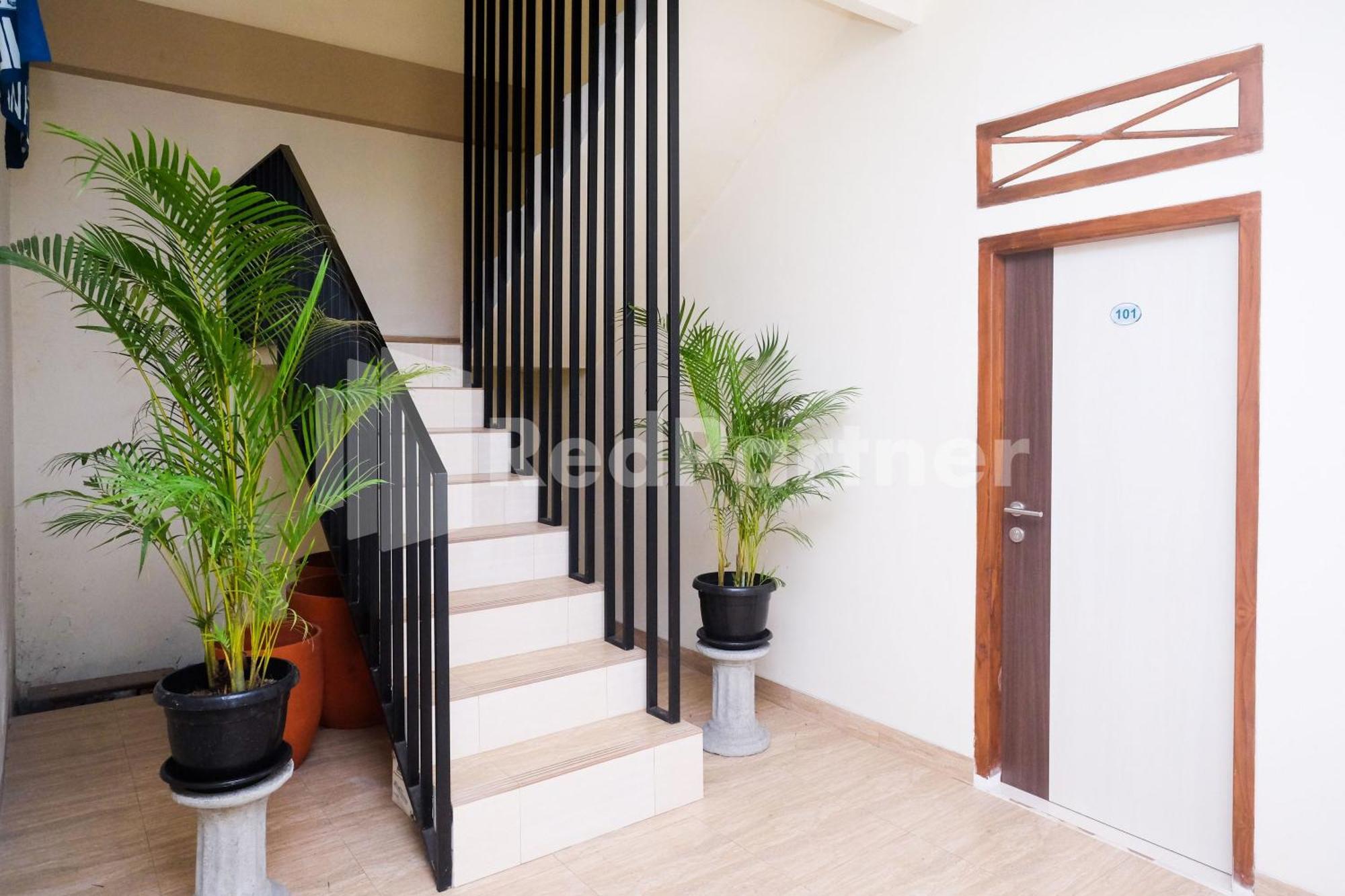 Hotel Ndliman House Near Ugm Jogja Mitra Reddoorz Kejayan Exterior foto